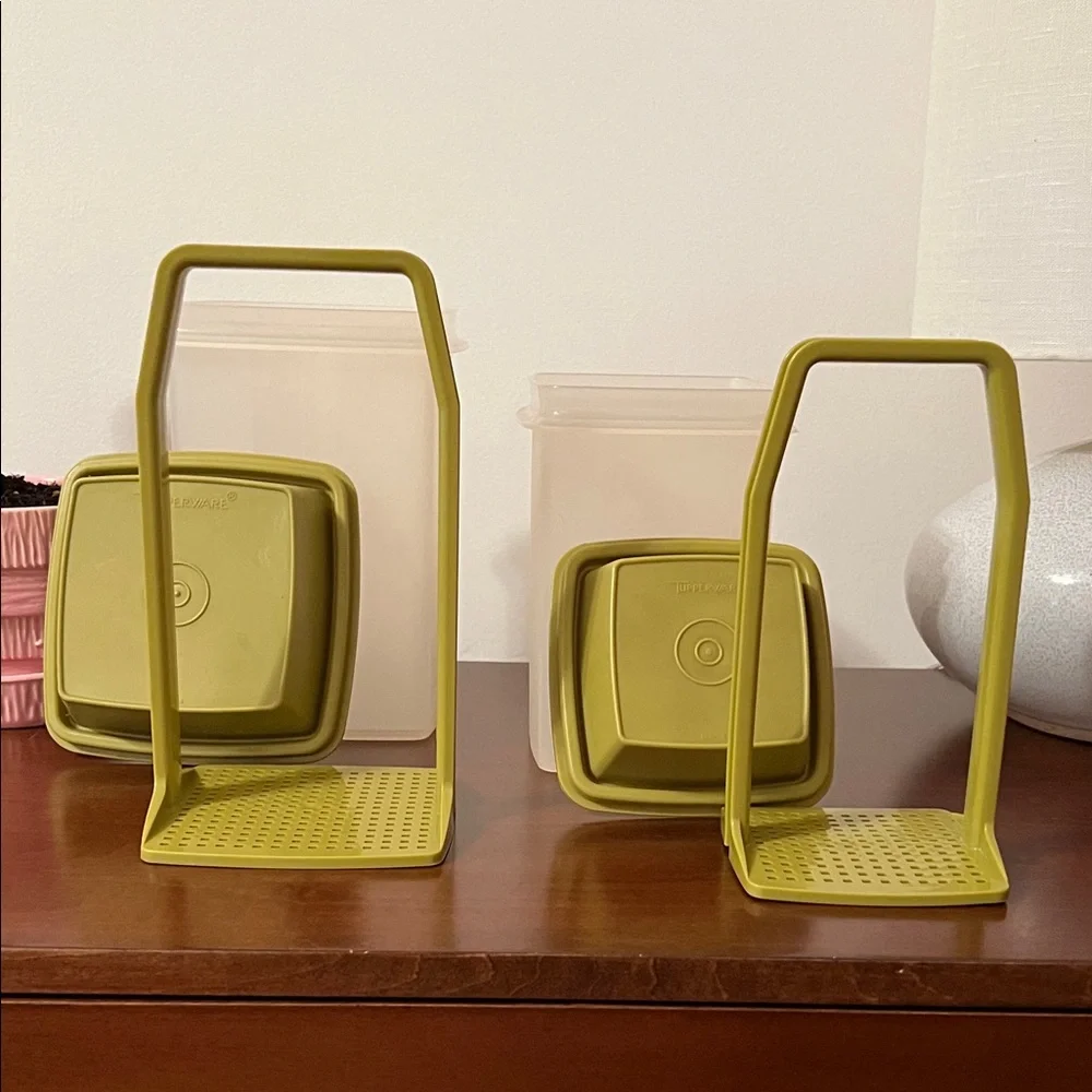 Tupperware Green and White Kitchen Storage Containers - Picture 5 of 11